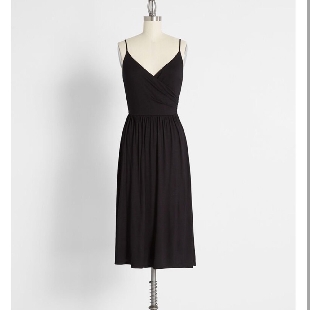 ModCloth Surplice and Demand dress. Large. NWT